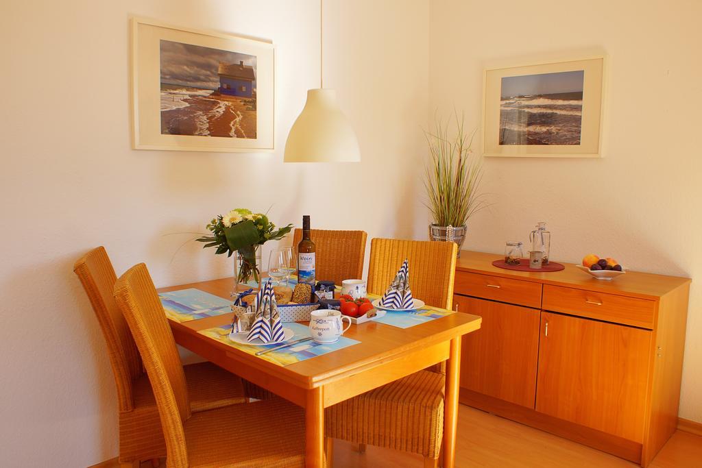 Baltic Koelln Appartement Heiligenhafen Oda fotoğraf