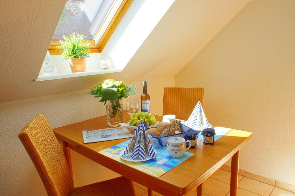 Baltic Koelln Appartement Heiligenhafen Oda fotoğraf